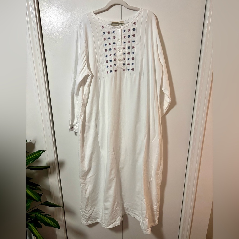 NWOT L.L. Bean Snowflake Embroidered Cotton Nightgown XL White Pintuck Vintage